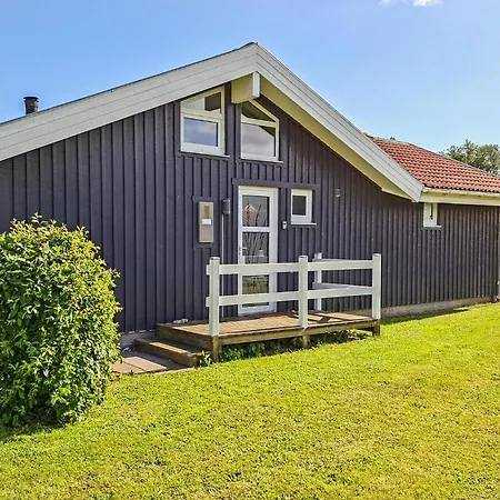 Huis In Sydals Waar Huisdieren Welkom Zijn, Met Sarup
